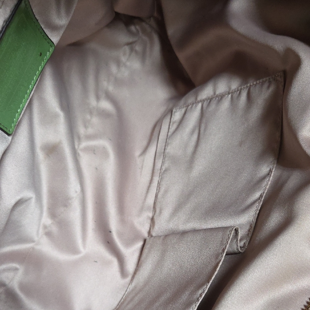 Coach Beige Signature Satchel with Green Trim - Picture 6 of 16